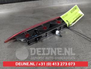 Mitsubishi Colt Zusätzliches Bremslicht Mitte O686811 foto 2