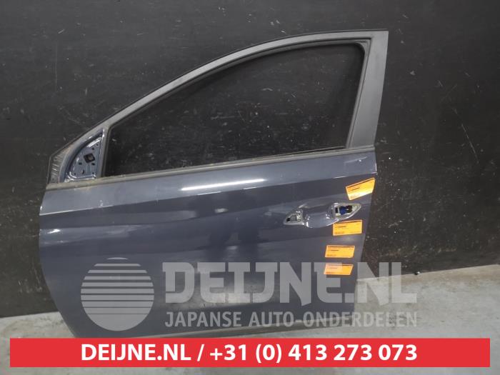 Hyundai Bayon Tür 4-türig links vorne O686961