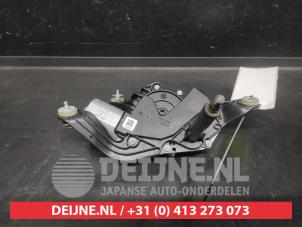 Hyundai Bayon Rear wiper motor O686973 photo 2