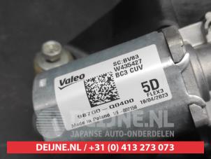Hyundai Bayon Rear wiper motor O686973 photo 3