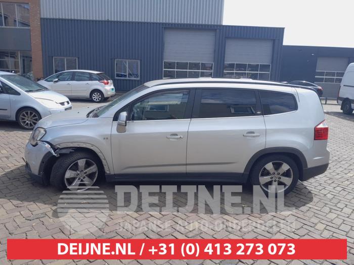 Chevrolet Orlando Quarter light, front left O687067