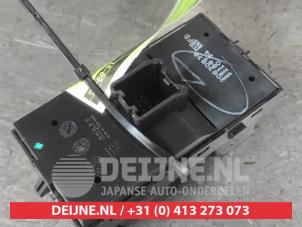 Chevrolet Orlando Multi-functional window switch O687069 photo 2