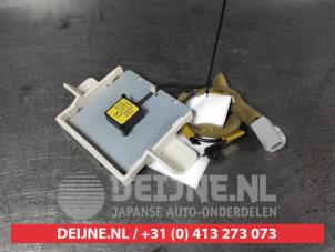 Toyota Verso GPS-Antenne O687168 foto 2