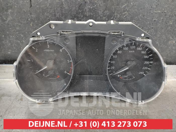 Nissan Qashqai Tacho - Kombiinstrument KM O687223