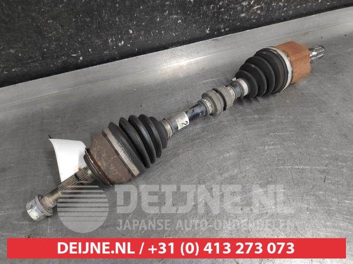 Nissan Qashqai Front drive shaft, left O687289