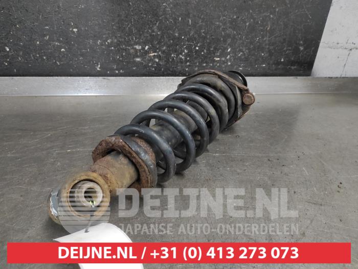 Toyota Avensis Stoßdämpferstrebe rechts hinten O687364