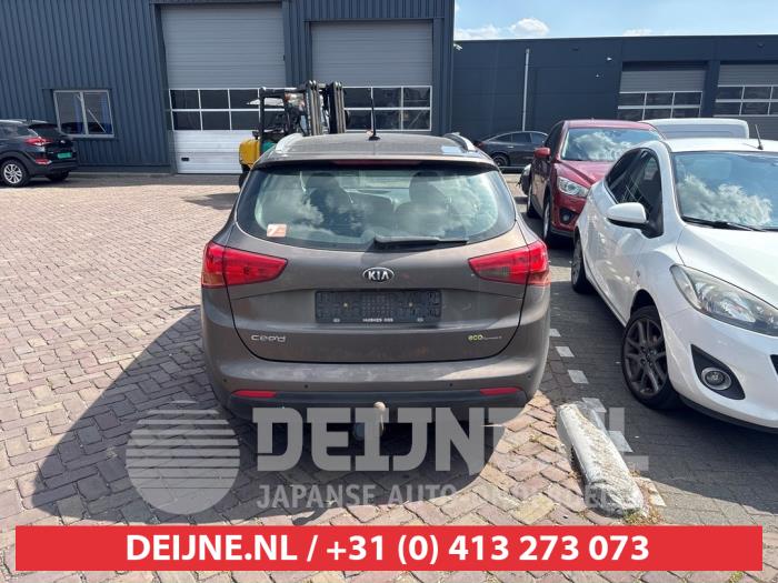Kia Ceed Heckklappenreflektor links O687558