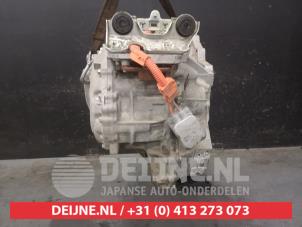 Toyota Rav-4 Gearbox O687594 photo 3