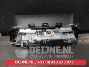 Nissan Qashqai Display Multi Media control unit O687768 photo 2