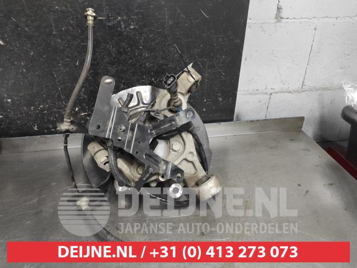 Nissan Qashqai Achsschenkel links hinten O687788