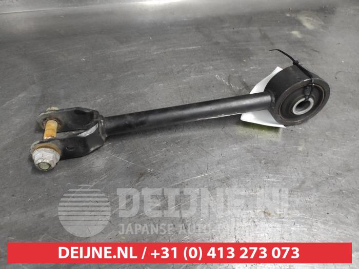 Nissan Qashqai Querlenker links hinten O687796