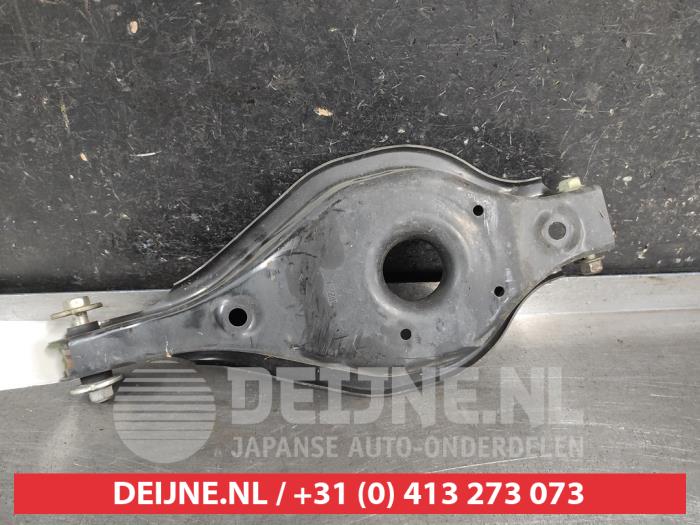 Nissan Qashqai Querlenker links hinten O687801