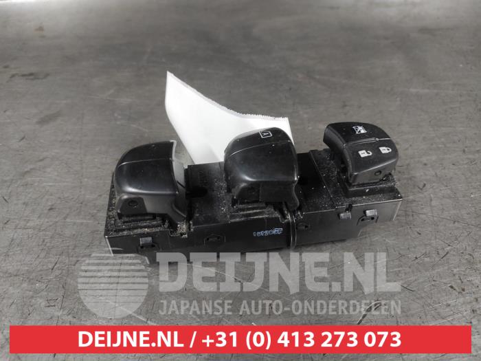 Nissan Qashqai Combischakelaar ramen O687876