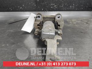 Mazda MX-5 Remklauw (Tang) links-achter O687902 foto 2