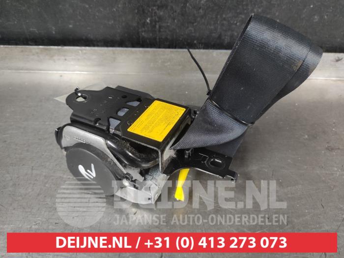 Mitsubishi Outlander Front seatbelt, right O688237