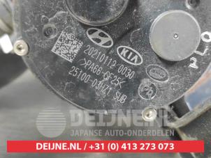 Hyundai Kona Extra waterpomp O688280 foto 3
