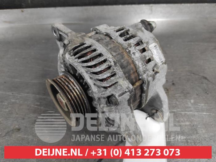 Gebruikte Dynamo Mitsubishi Colt (Z2/Z3) 1.5 16V Prijs € 35,00 Margeregeling aangeboden door V.Deijne Jap.Auto-onderdelen BV