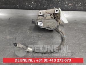 Kia Sportage Rear brake calliper, left O688498 photo 2