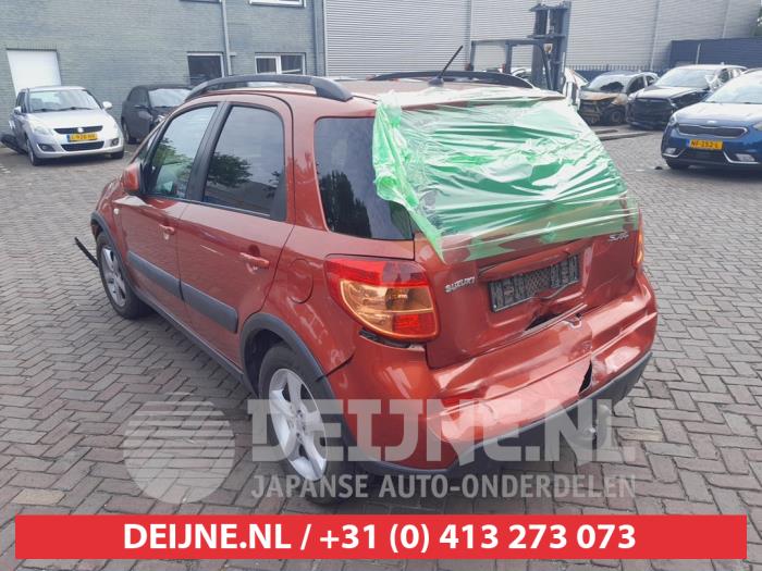 Suzuki SX-4 Achterlicht links O688657