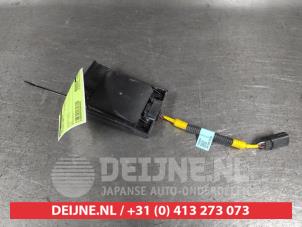 Gebruikte Dode hoek sensor Hyundai Kona (OS) 2.0 N Turbo 16V Prijs € 100,00 Margeregeling aangeboden door V.Deijne Jap.Auto-onderdelen BV