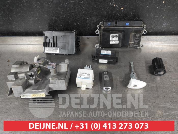 Mazda CX-5 Slotenset Cilinder (compleet) O688907