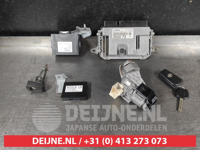 Toyota Aygo Zündschloss+Schlüssel O689012