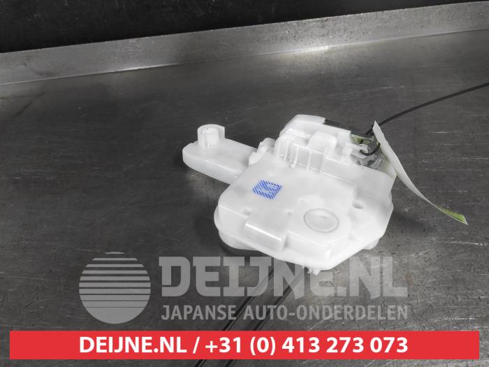 Mitsubishi Eclipse Cross Door lock mechanism 4-door, front left O689086