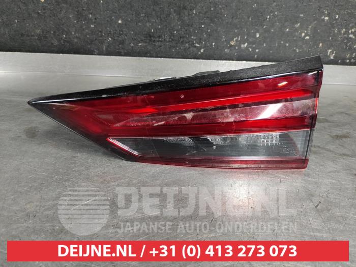 Nissan Qashqai Tailgate reflector, right O689279