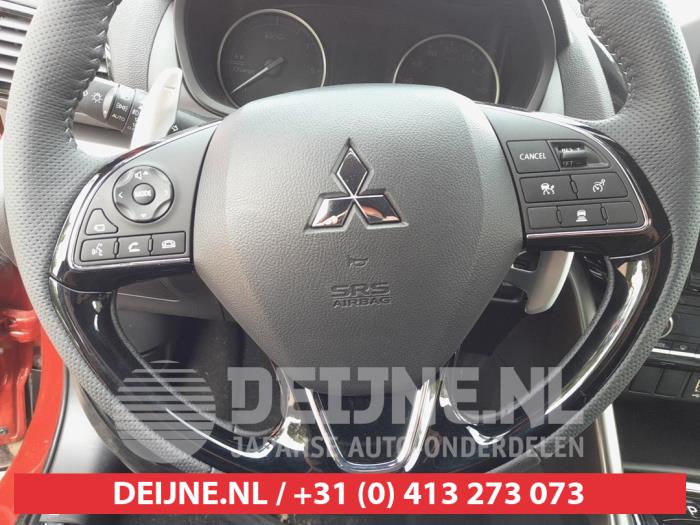 Mitsubishi Eclipse Cross Steering wheel O689318