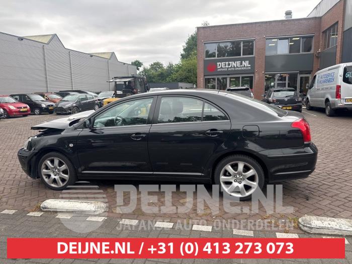 Toyota Avensis Dreieckfenster links hinten O689357