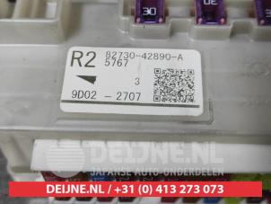 Toyota Rav-4 Sicherungskasten O689482 foto 3