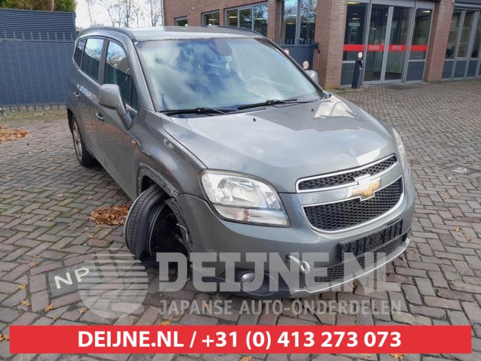 Chevrolet Orlando Motorhaube O689486
