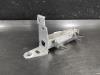 Toyota RAV4 (A5) 2.5 Hybrid 16V AWD Bumpersteun links-voor