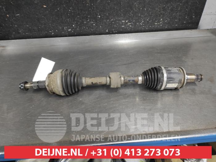 Toyota Rav-4 Front drive shaft, left O689538