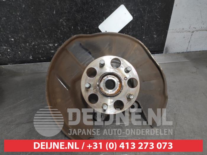 Fusee rechts-achter van een Toyota RAV4 (A5) 2.5 Hybrid 16V AWD 2019