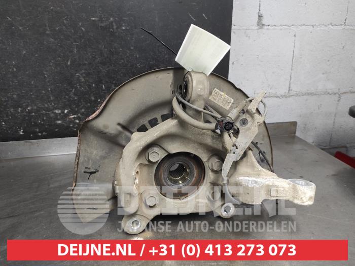 Toyota Rav-4 Knuckle, front left O689547