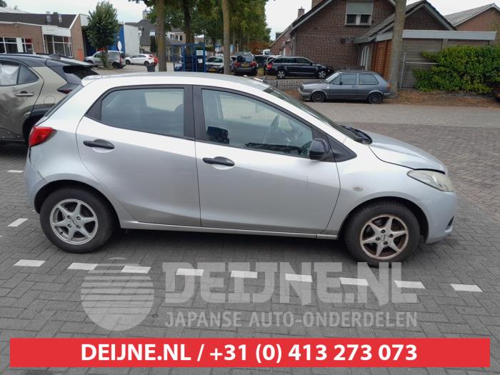 Mazda 2 Portierruit 4Deurs rechts-voor O689660