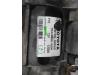 Startmotor van een Toyota Avensis (T25/B1D) 2.0 16V VVT-i D4 2006