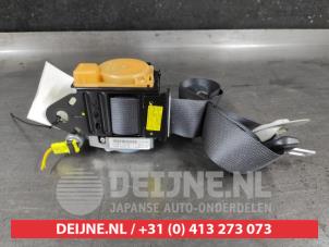 Toyota Avensis Front seatbelt, left O689720 photo 2
