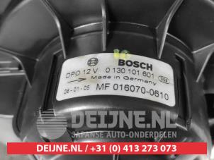 Toyota Avensis Kachel Ventilatiemotor O689730 foto 3