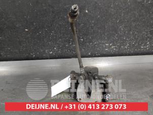 Toyota Avensis Bremszange links hinten O689747 foto 3