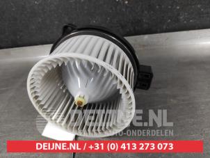 Mazda CX-5 Kachel Ventilatiemotor O689782 foto 2