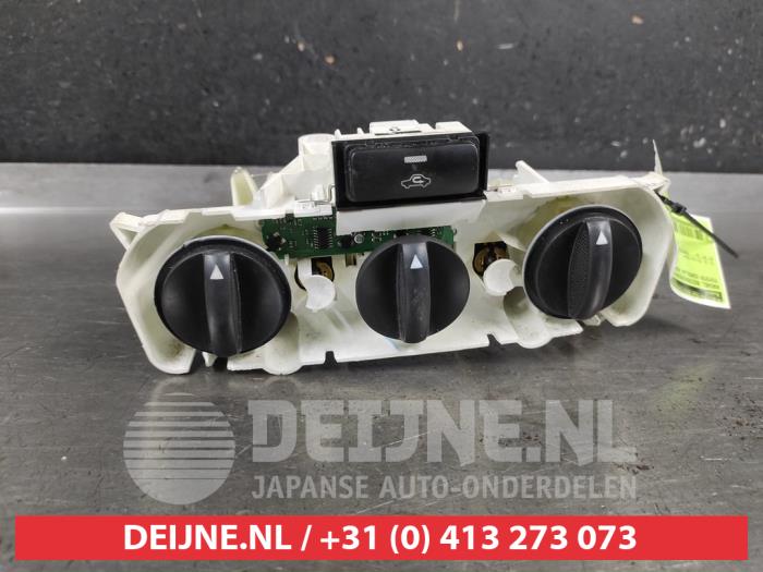 Toyota Corolla Verso Kachel Bedieningspaneel O689960