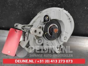 Hyundai Veloster Nebelscheinwerfer rechts vorne O689966 foto 3