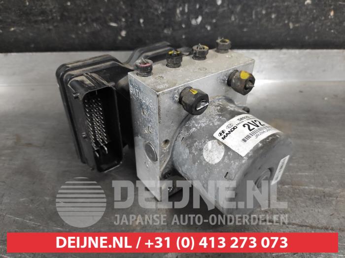 Gebruikte ABS Pomp Hyundai Veloster 1.6 T-GDI 16V Prijs € 75,00 Margeregeling aangeboden door V.Deijne Jap.Auto-onderdelen BV