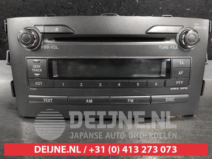 Toyota Auris Radio O690021