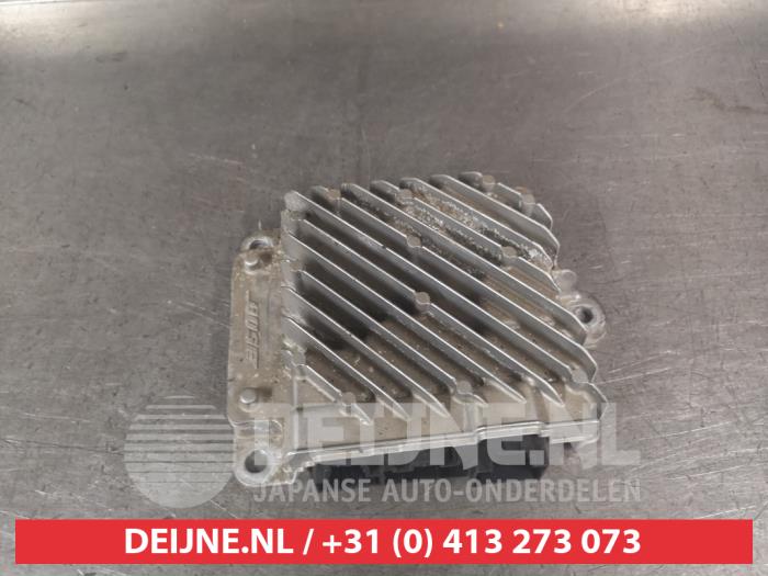 Nissan Qashqai Radio amplifier O690147