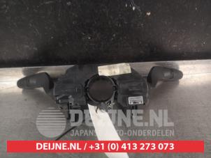 Nissan Qashqai Steering column stalk O690154 photo 2