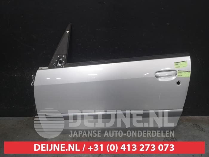Mitsubishi Colt Tür 2-türig links O690188