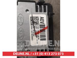 Hyundai Ioniq Wireless charger O690174 photo 3